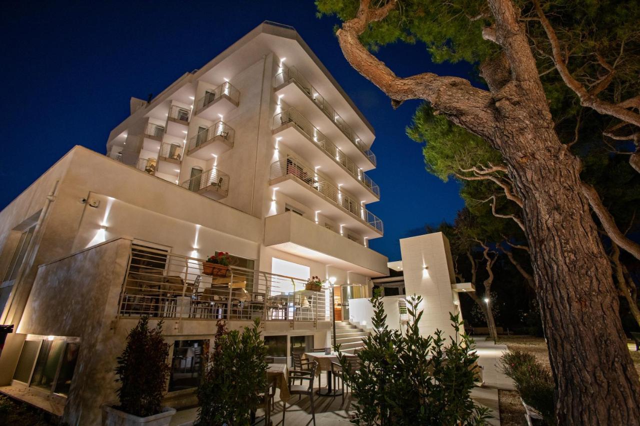Hotel Velia 葛伦坦马勒 外观 照片
