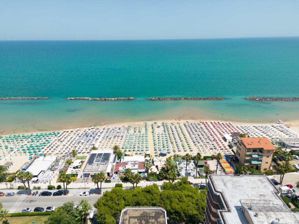 Hotel Velia 葛伦坦马勒 外观 照片