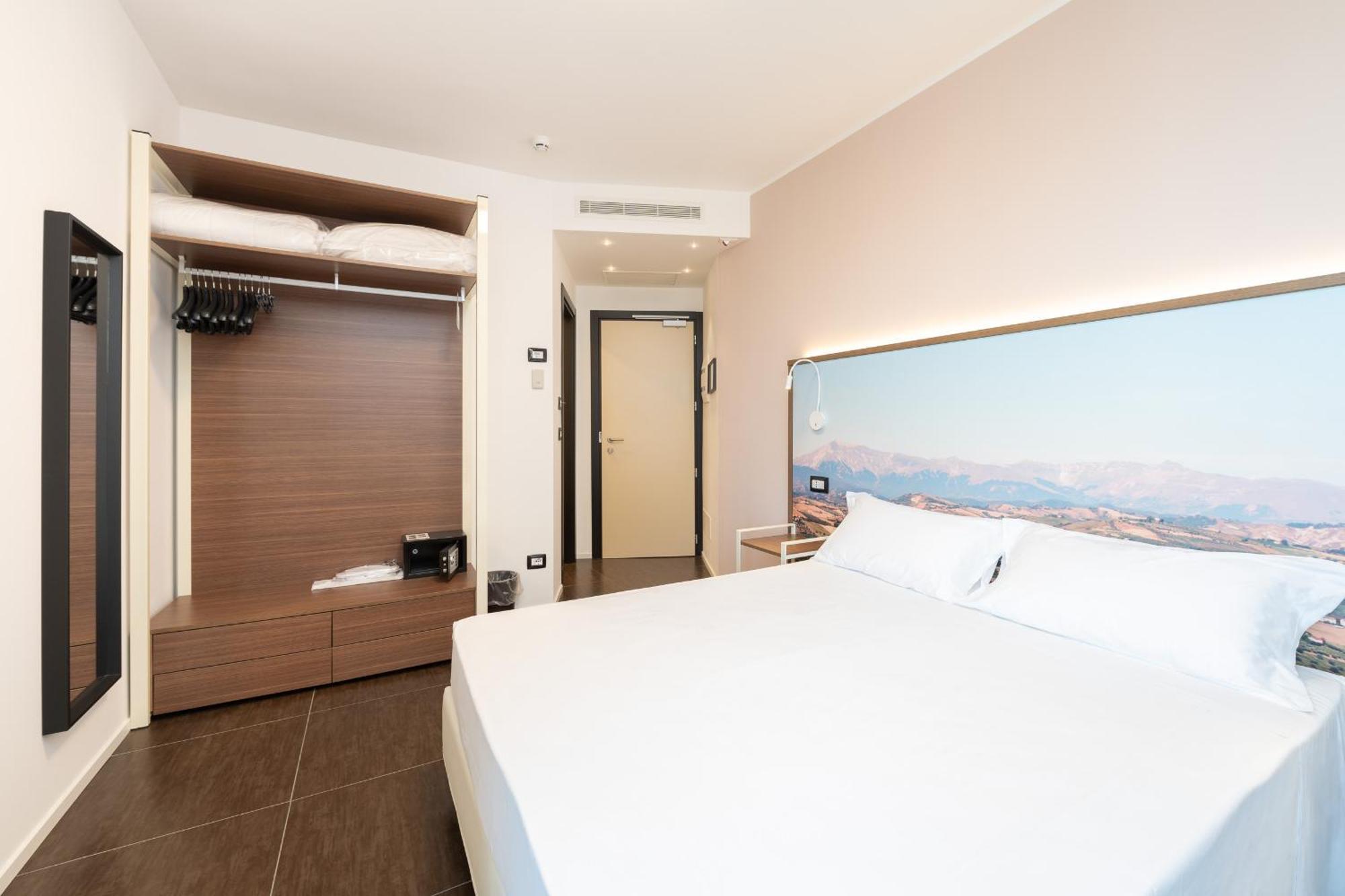 Hotel Velia 葛伦坦马勒 外观 照片